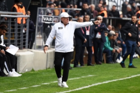 Manisa FK'da Levent Eriş'im takıma güveni tam 2 manisa-fkda-levent-erisim-takima-guveni-tam-CJPYG1mx.jpg