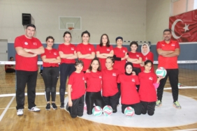 oturarak-voleybol-kadin-a-milli-takimi-karaman-kampini-tamamladi-xzvX4ZTM.jpg