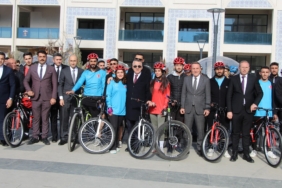 Şırnak’ta 50 bisikletçi 45 kilometre pedal çevirdi 35 sirnakta-50-bisikletci-45-kilometre-pedal-cevirdi-cfZguK2k.jpg