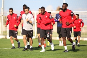 Sivasspor, Antalya’daki son çalışmasını yaptı 5 sivasspor-antalyadaki-son-calismasini-yapti-Ob9FaCgM.jpg