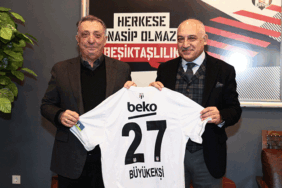 tff-baskani-mehmet-buyukeksiden-besiktas-kulubune-ziyaret-kvhhYeVe.gif