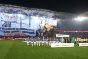Trabzonspor - Fenerbahçe maçında görsel şölen! 5 trabzonspor-fenerbahce-macinda-gorsel-solen-jvX2pQgn.jpg