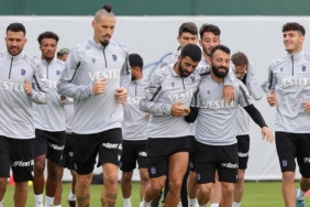Trabzonspor günü tek idmanla tamamladı 4 trabzonspor-gunu-tek-idmanla-tamamladi-pn6VVOSM.jpg