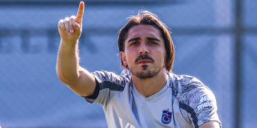 trabzonsporun-yildizi-abdulkadir-omur-fenerbahceyi-bekliyor-iLsRFRmn.jpg