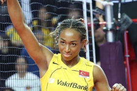 VakıfBank, Kuanysh engelini 3-0'la geçti! 6 vakifbank-kuanysh-engelini-3-0la-gecti-miBwpJOD.jpg