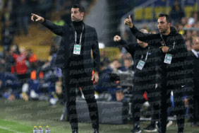Volkan Demirel'den bir ilk! Fenerbahçe'ye karşı... 2 volkan-demirelden-bir-ilk-fenerbahceye-karsi-UycvpfhY.gif