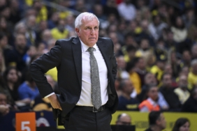 Zeljko Obradovic: “EuroLeague’in liderini yendiğimiz için çok gururluyuz” 4 zeljko-obradovic-euroleaguein-liderini-yendigimiz-icin-cok-gururluyuz-TFyBBS2D.jpg